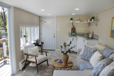 Updated lake front, new kitchen, 4 new baths, 3 bedrooms + more! - photo 23