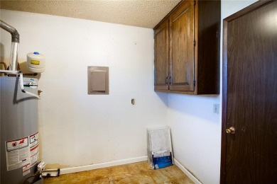****UPDATE: REMODELED BATHROOM AND PAINT THROUGHOUT!****