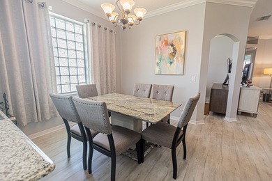 Gorgeous updated 2/2/2 with flex room with high-end finishes - photo 5