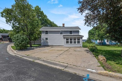 Additional listing photo 1