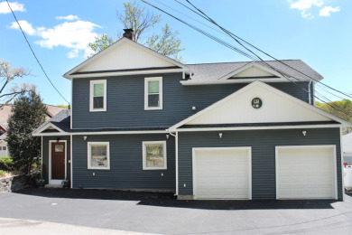 Updated lake front, new kitchen, 4 new baths, 3 bedrooms + more! - photo 3