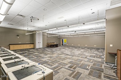 Former AT&T call center building with 54,683 sq ft. Steel frame - photo 14