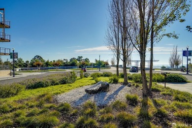 Experience waterfront luxury in this stunning 1-bedroom, 1- bath - photo 20