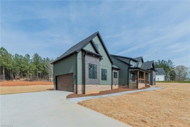 Beautiful NEW Construction on High Rock Lake - photo 2