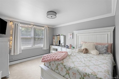 Welcome to this beautifully maintained 5-bedroom, 3.5-bath home - photo 21