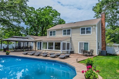 Welcome to this beautifully maintained 5-bedroom, 3.5-bath home - photo 33