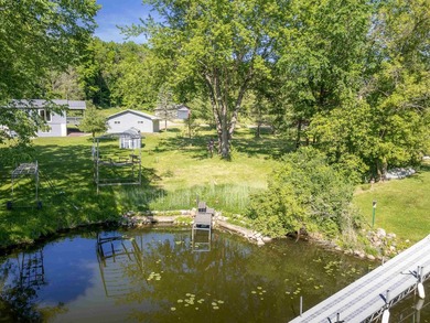 Level, easy-to-build lot on Lake Redstone with valuable - photo 5