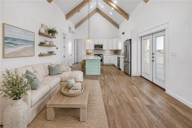 Property Description: Spoonbill Bay is a luxury bay side home - photo 15