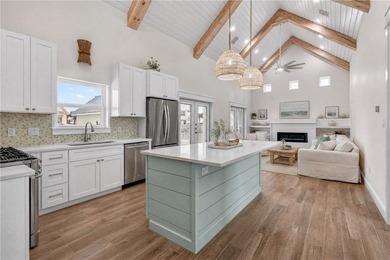 Property Description: Spoonbill Bay is a luxury bay side home - photo 20