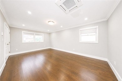 Nestled in the highly desirable Dongan Hills Colony/Todt Hill - photo 22