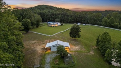 SOUTHERN LIVING, MEETS EQUESTRIAN LIVING ON 107 PRIVATE ACRES - photo 28