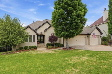 Welcome to Winthrop Point in sought-after Woodlands Edge! This - photo 1