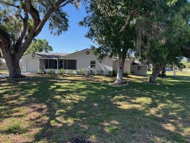 Lake Okeechobee Home For Sale in Okeechobee Florida