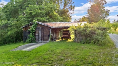 SOUTHERN LIVING, MEETS EQUESTRIAN LIVING ON 107 PRIVATE ACRES - photo 47