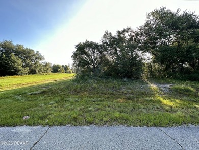 Discover a rare gem, a 0.18-acre high and dry lot, perfectly - photo 2