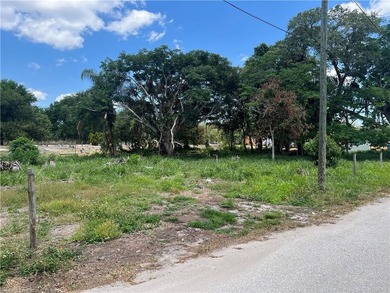 Spacious 1/2-acre mobile home lot conveniently located near the - photo 3