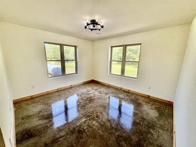 Come take a look at this 3 bedroom, 2.5 bathroom, with a 3 car - photo 8