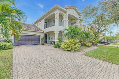 (private lake, pond, creek) Home For Sale in West Palm Beach Florida