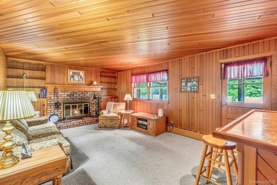 Spacious 4 Bedroom, 2.5 Bath Colonial with 2-car Garage in - photo 12