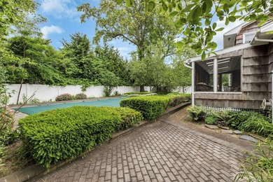 Spacious 4 Bedroom, 2.5 Bath Colonial with 2-car Garage in - photo 25
