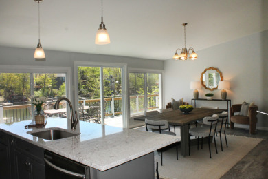 Updated lake front, new kitchen, 4 new baths, 3 bedrooms + more! - photo 9