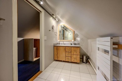 Discover this wide line Expanded Ranch nestled on a dead-end - photo 18