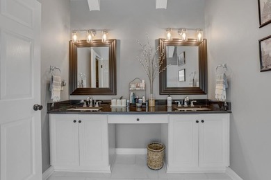 Welcome to this beautifully updated 6-bedroom, 4-bathroom home - photo 19