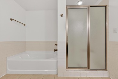 PRICED TO SELL!! This is the ideal condo-home for anyone ready - photo 23