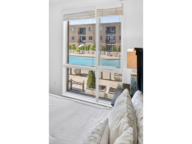 PRICED TO SELL!! This is the ideal condo-home for anyone ready - photo 25