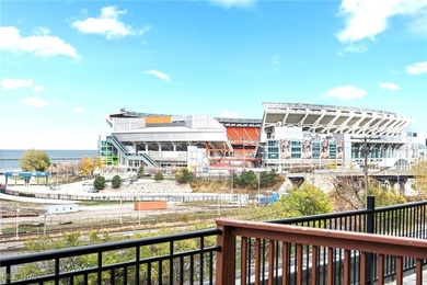 Welcome to 1133 W 9th St #315, a stylish and modern 1-bedroom - photo 27
