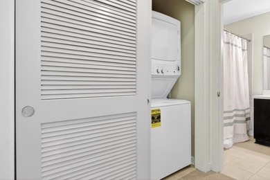 PRICED TO SELL!! This is the ideal condo-home for anyone ready - photo 28