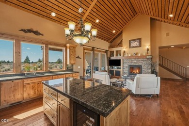 Welcome to this beautifully crafted home on the peaceful west - photo 10