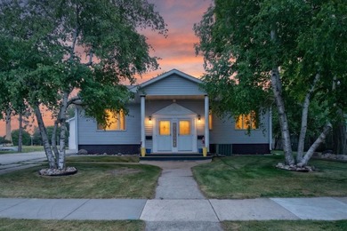 (private lake, pond, creek) Home Active Under Contract in Oshkosh Wisconsin