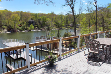 Updated lake front, new kitchen, 4 new baths, 3 bedrooms + more! - photo 10