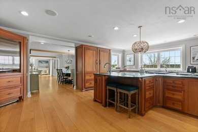 Your gateway to the Atlantic - This charming residence combines - photo 15