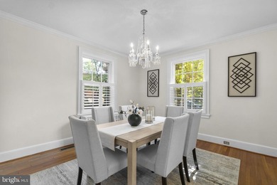 OPEN HOUSE, SUNDAY 12-2pm on July 19th - A Refreshing & Rare - photo 15