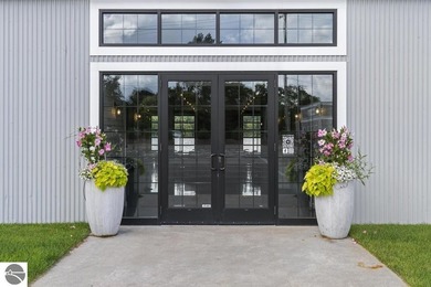 A rare opportunity to acquire a prime multi-use property - photo 6
