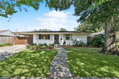 Lake Pontchartrain Home Active Under Contract in Metairie Louisiana