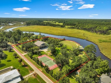 Experience the ultimate in coastal living with this stunning - photo 5