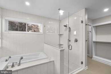 OPEN HOUSE, SUNDAY 12-2pm on July 19th - A Refreshing & Rare - photo 25