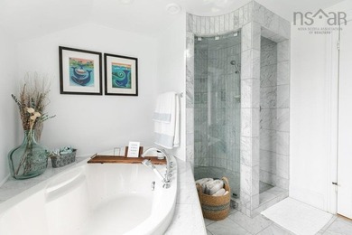 Your gateway to the Atlantic - This charming residence combines - photo 36