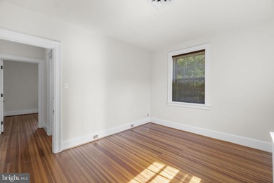 OPEN HOUSE, SUNDAY 12-2pm on July 19th - A Refreshing & Rare - photo 41