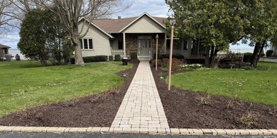 Additional listing photo 1