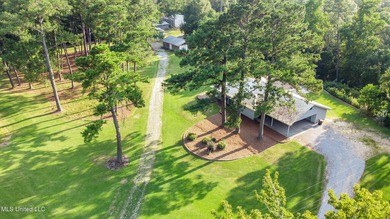 Pearl River Home For Sale in Carriere Mississippi