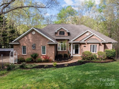 (private lake, pond, creek) Home For Sale in Mooresville North Carolina