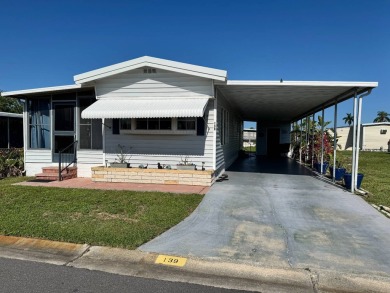 (private lake, pond, creek) Home For Sale in Bradenton Florida