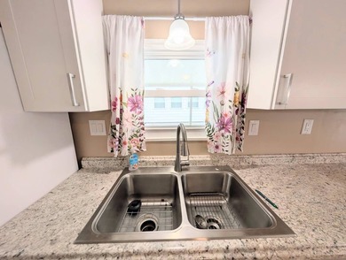 Talk about GREAT BONES, This completely furnished, two bedroom - photo 12