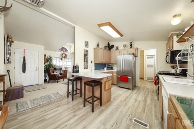 Escape to the peaceful beauty of the Kern River Valley with this - photo 13