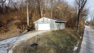 Only seconds from the Illinois River, this approximately 740 - photo 15