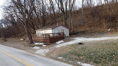 Only seconds from the Illinois River, this approximately 740 - photo 19